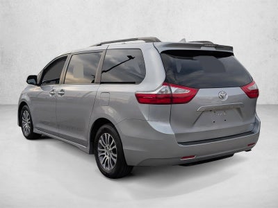 2018 Toyota Sienna XLE FWD 8-Passenger (Natl)