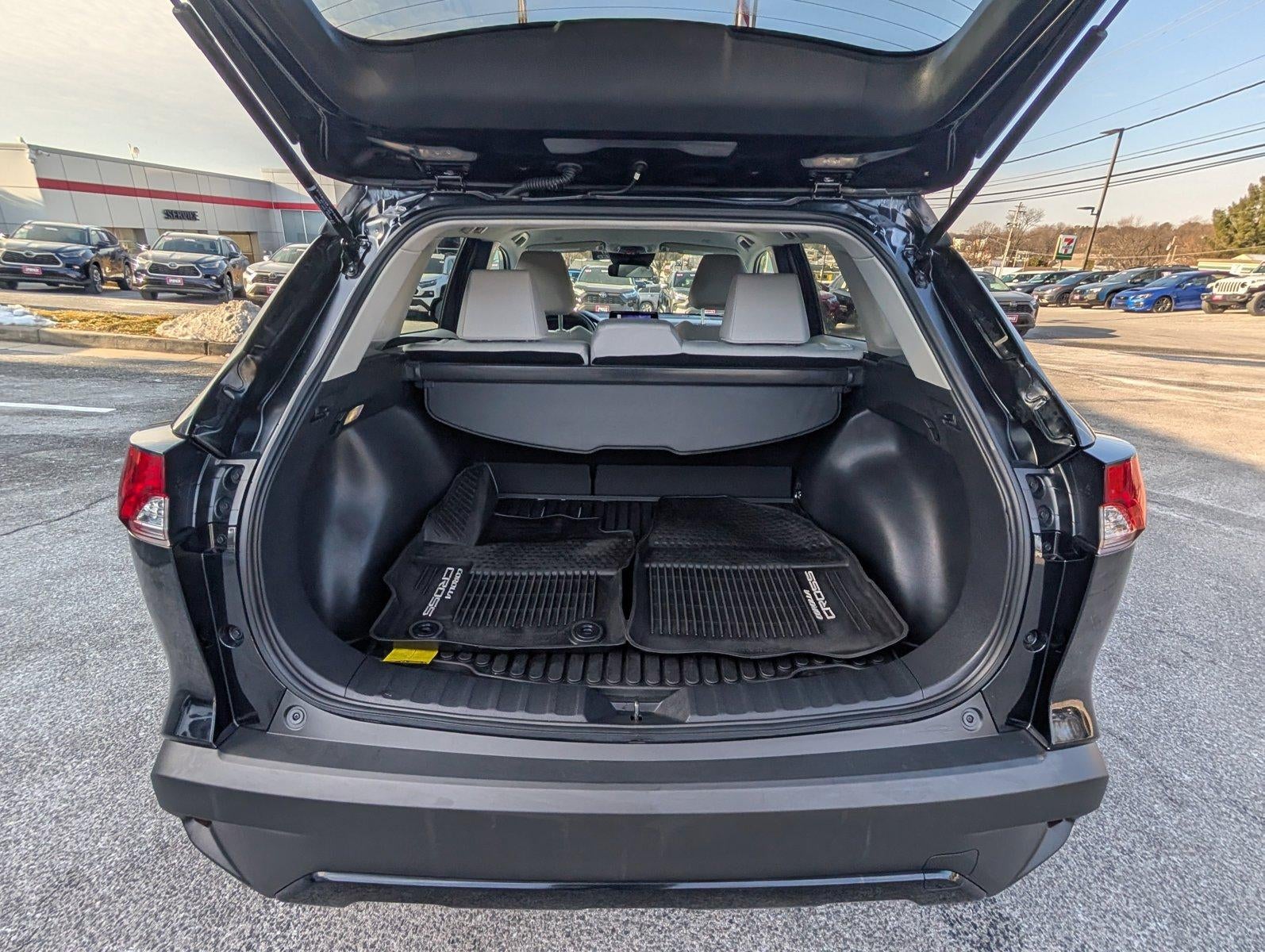 2025 Toyota Corolla Cross LE 4WD (Natl)