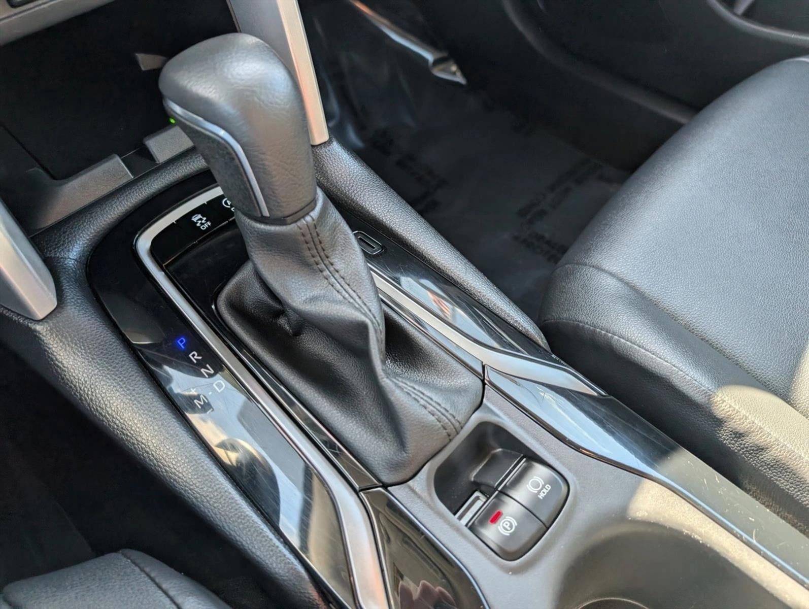 2024 Toyota Corolla Cross XLE 2WD (Natl)