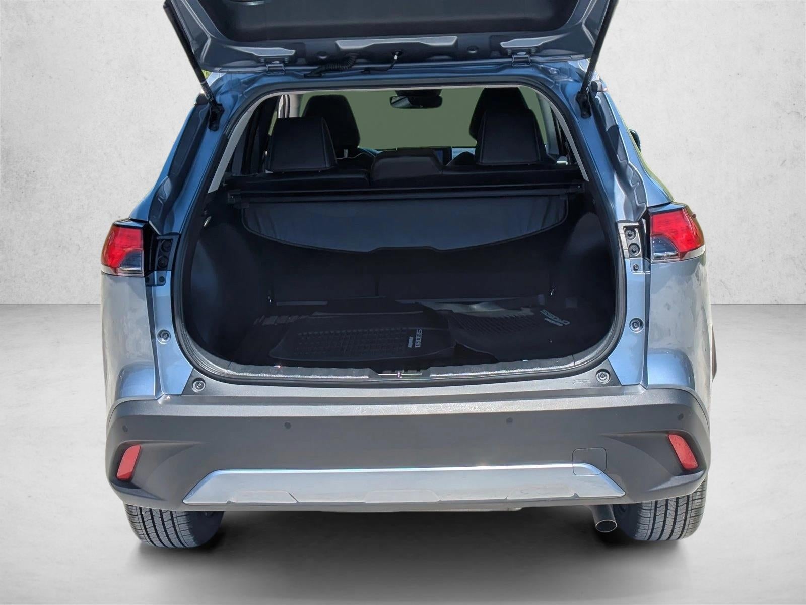2023 Toyota Corolla Cross XLE 4WD (Natl)