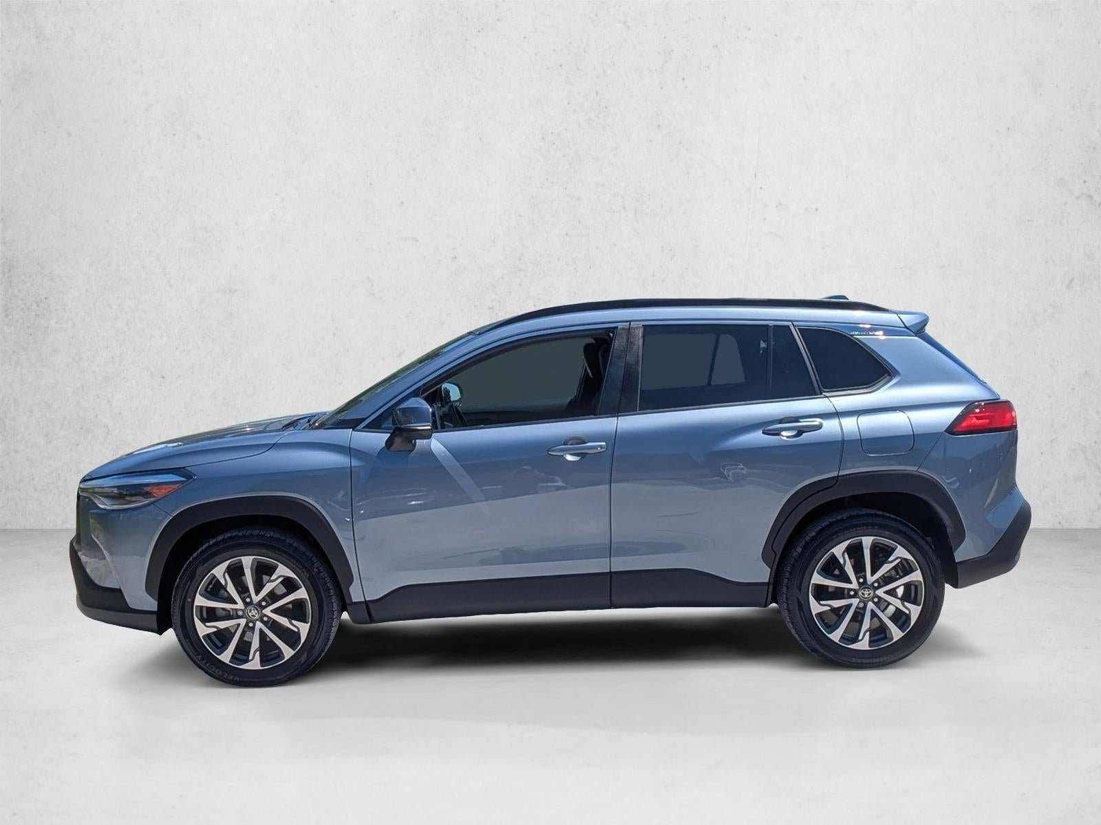 2023 Toyota Corolla Cross XLE 4WD (Natl)