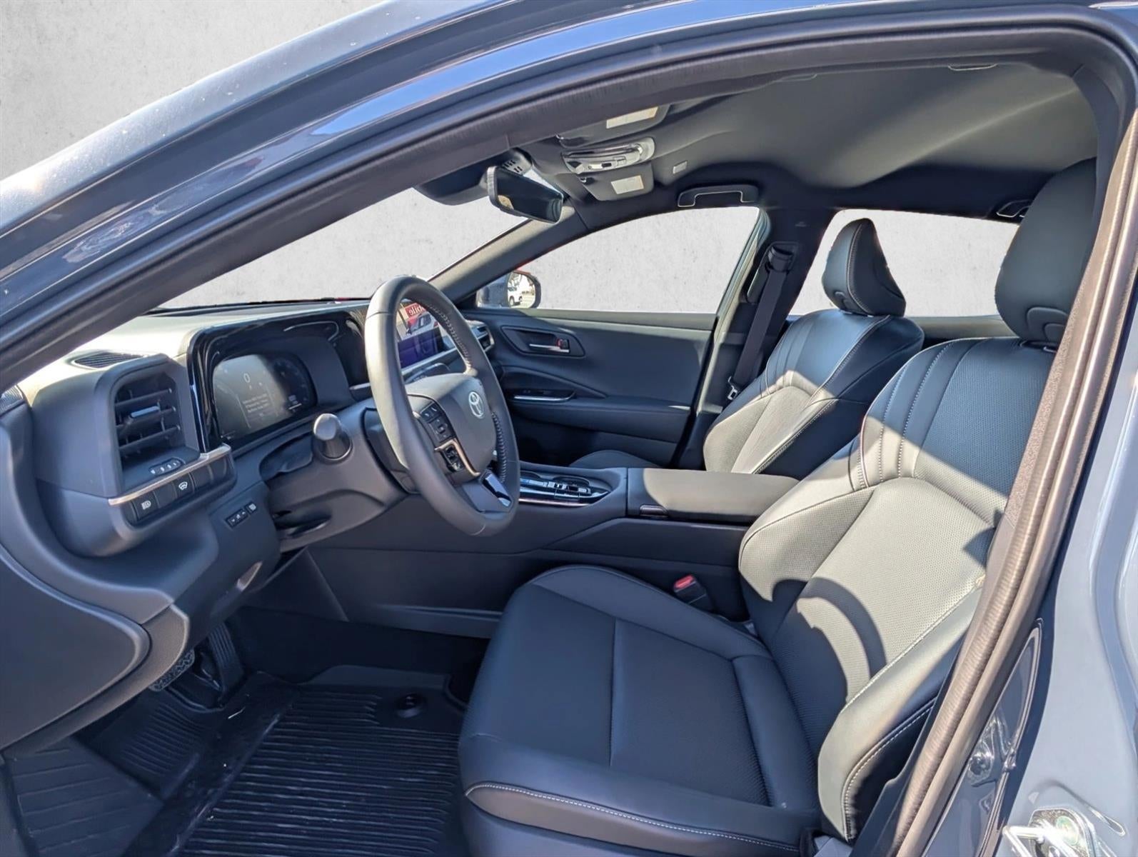 2026 Toyota Crown XLE AWD (Natl)