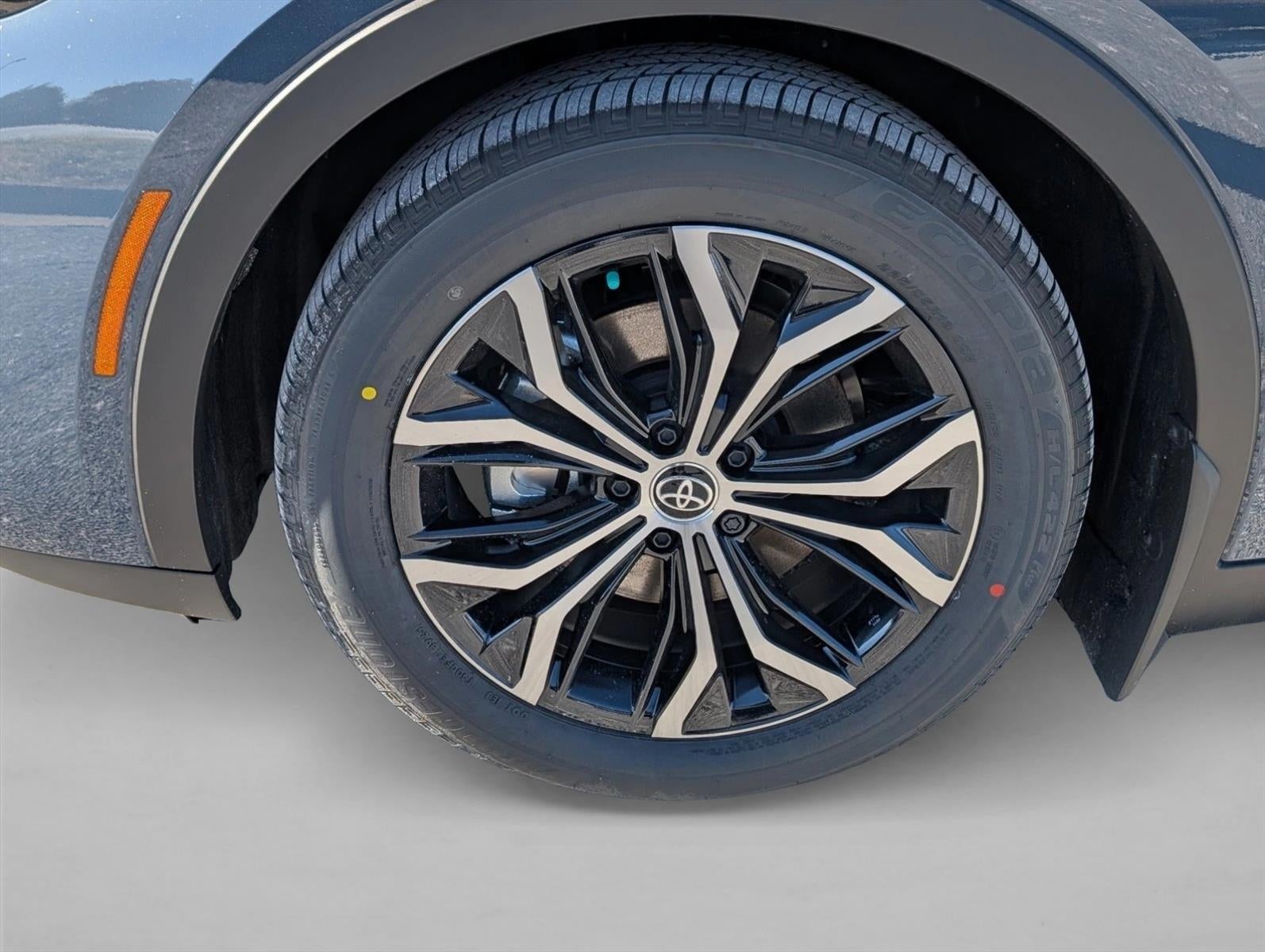 2026 Toyota Crown XLE AWD (Natl)