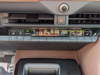 2024 Toyota Crown Limited AWD (Natl)