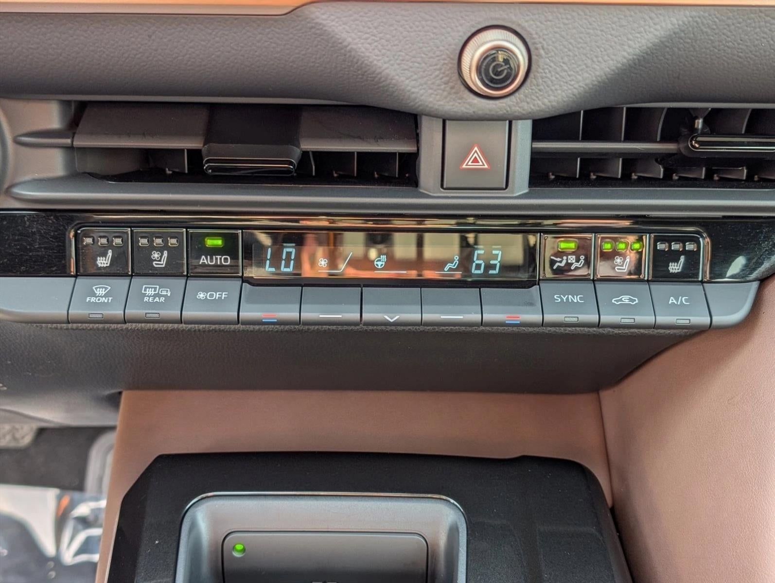 2024 Toyota Crown Limited AWD (Natl)