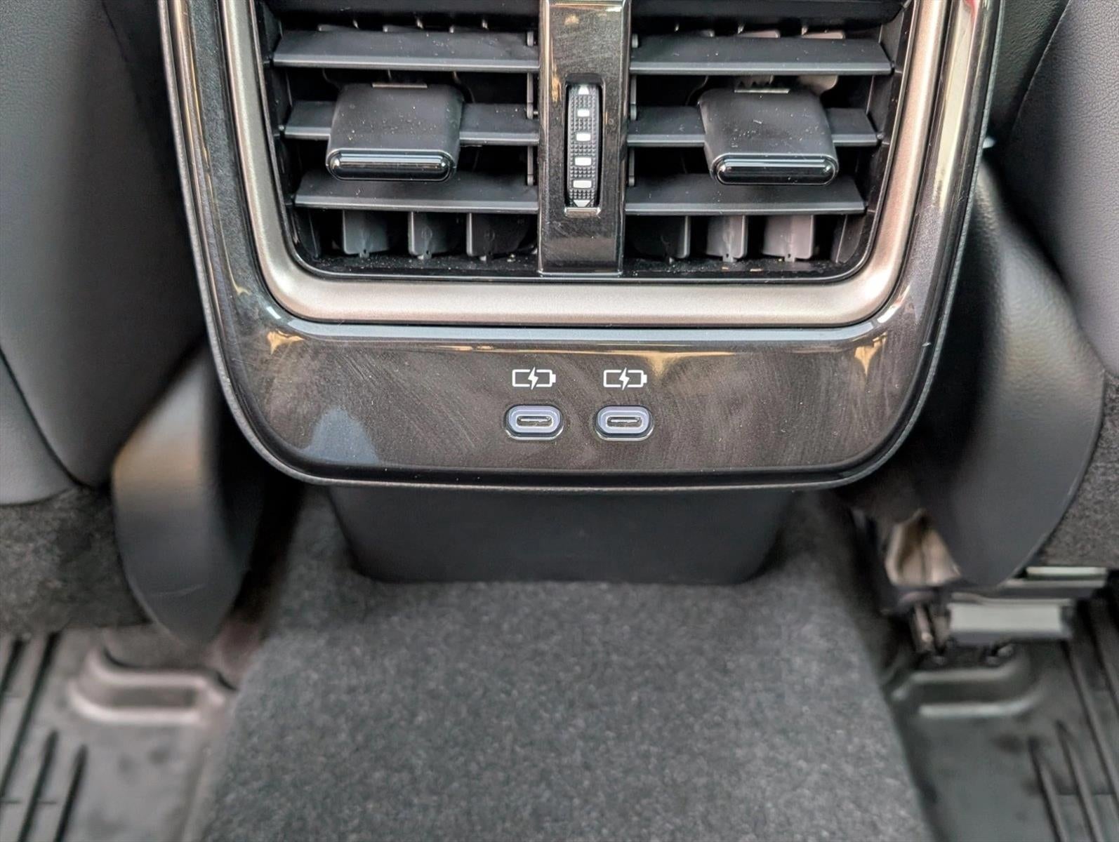 2024 Toyota Crown Limited AWD (Natl)