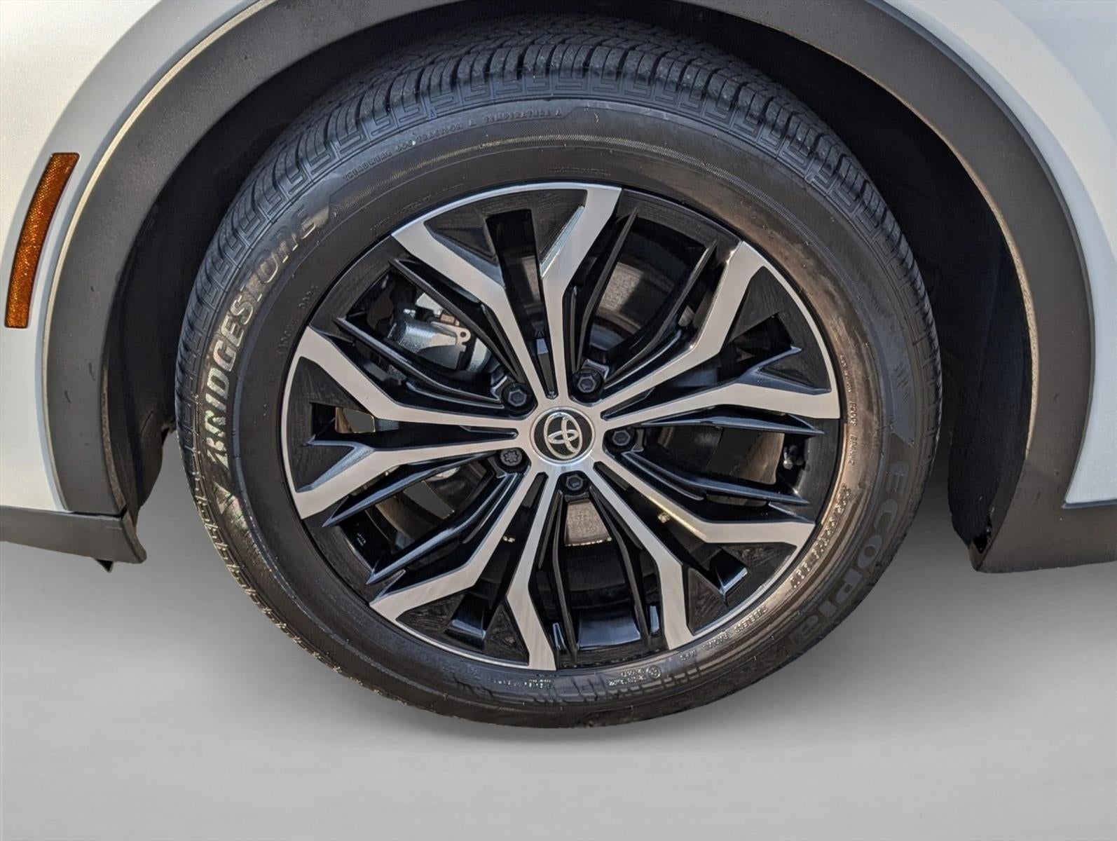 2024 Toyota Crown Limited AWD (Natl)