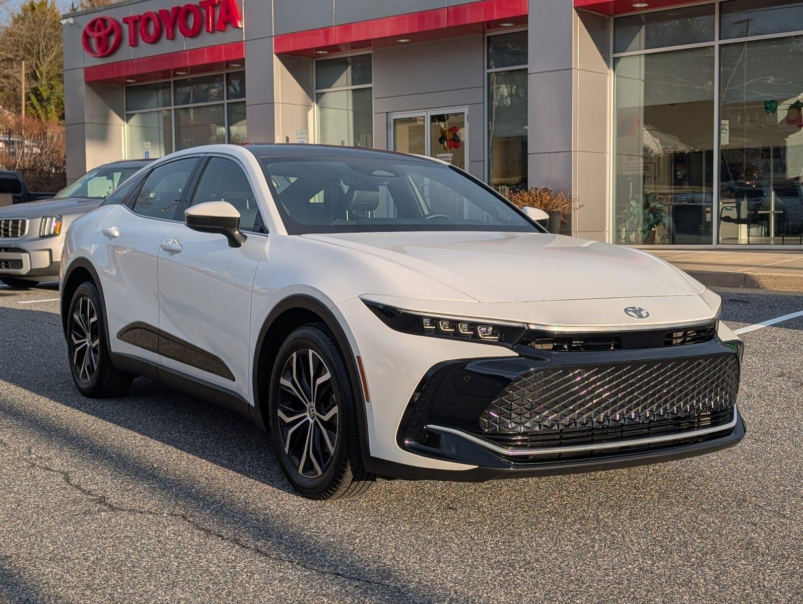 2024 Toyota Crown Limited AWD (Natl)