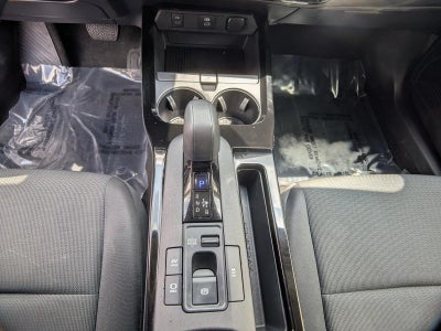 2024 Toyota Prius LE (Natl)