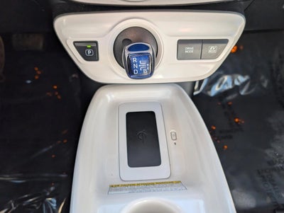 2016 Toyota Prius 5dr HB Three Touring (Natl)