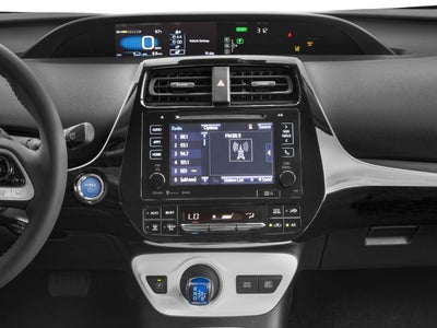 2017 Toyota Prius Three Touring (Natl)