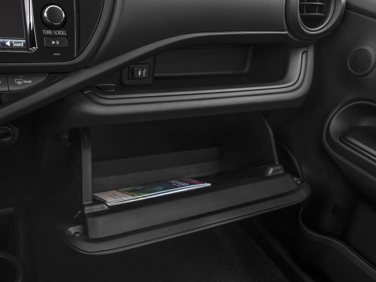 2016 Toyota Prius c 5dr HB Four (Natl)