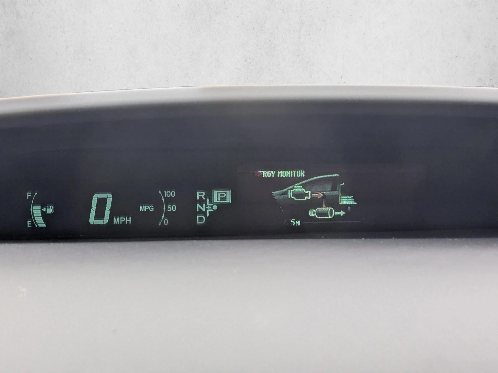 2015 Toyota Prius 5dr HB Three (Natl)