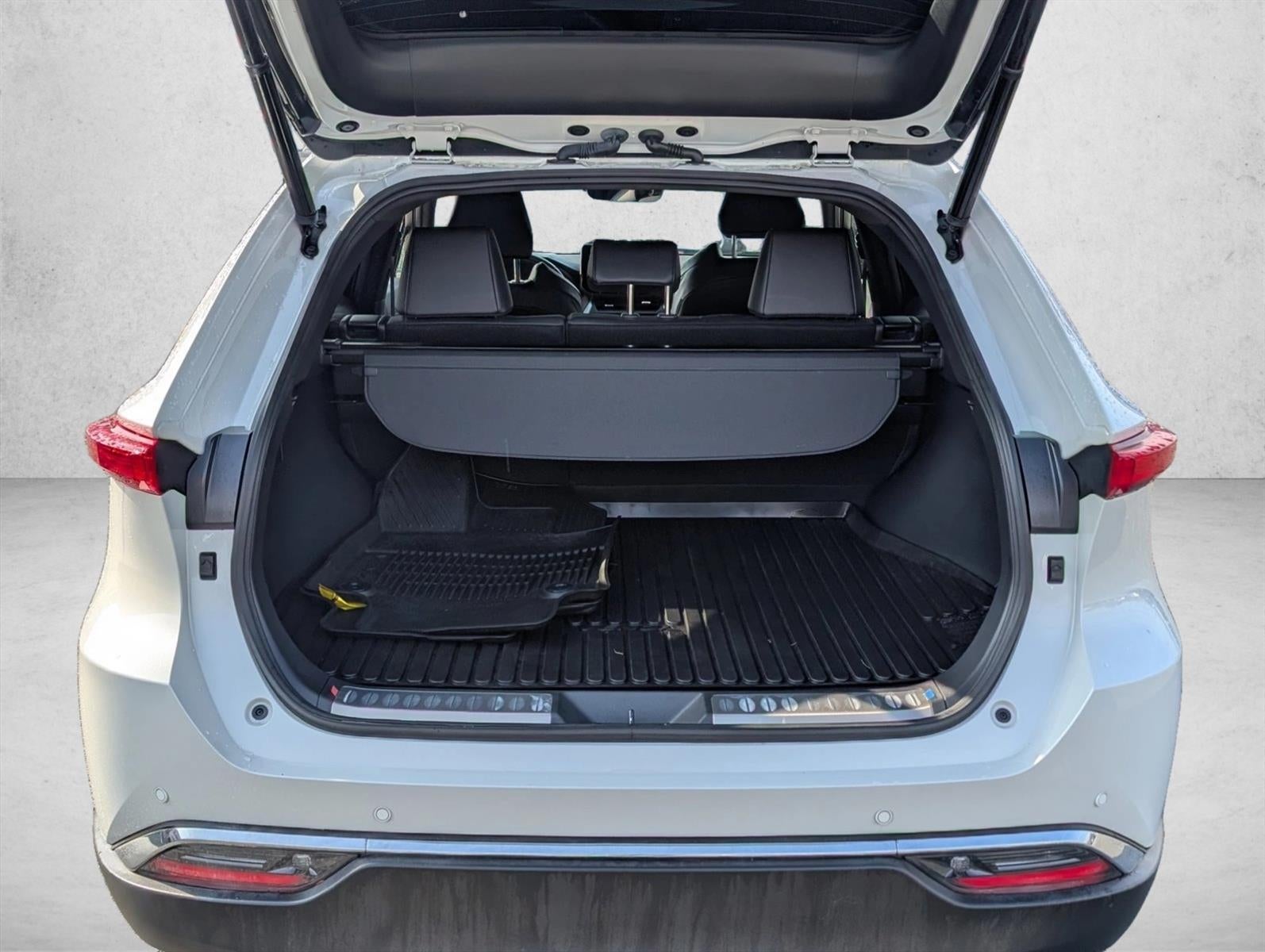 2022 Toyota Venza XLE AWD (Natl)