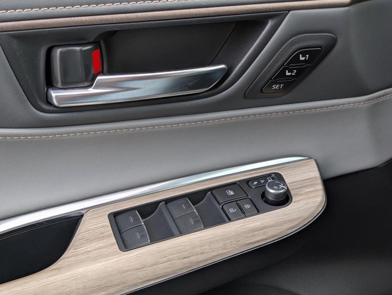 2022 Toyota Venza XLE AWD (Natl)