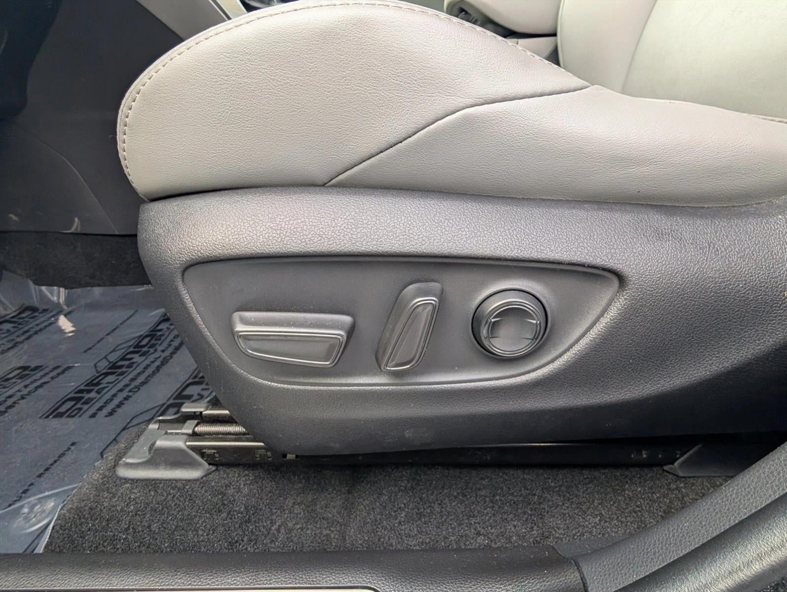 2022 Toyota Venza XLE AWD (Natl)