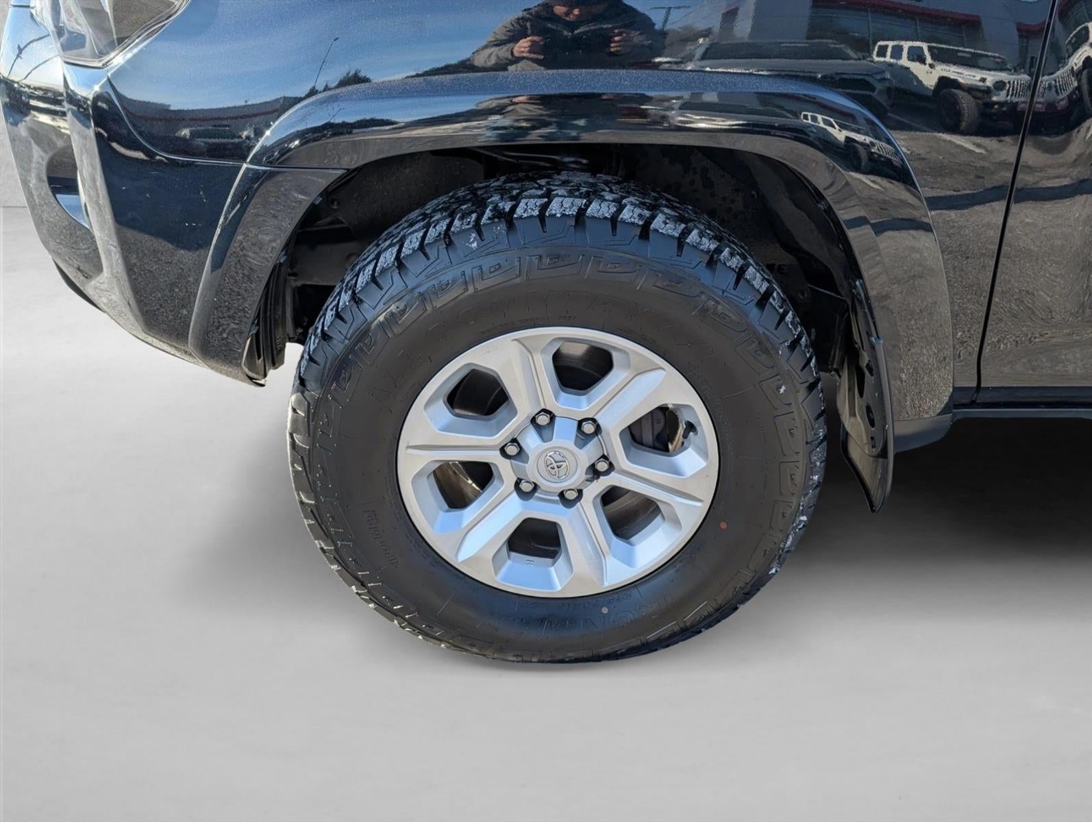 2024 Toyota 4Runner SR5 4WD (GS)