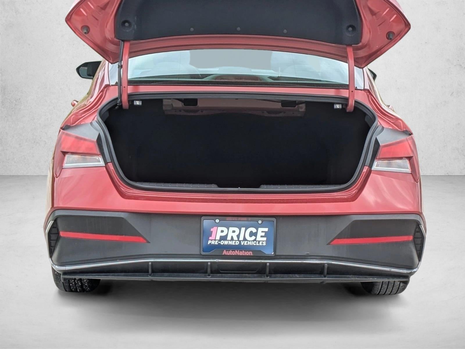 2024 Hyundai ELANTRA SEL IVT