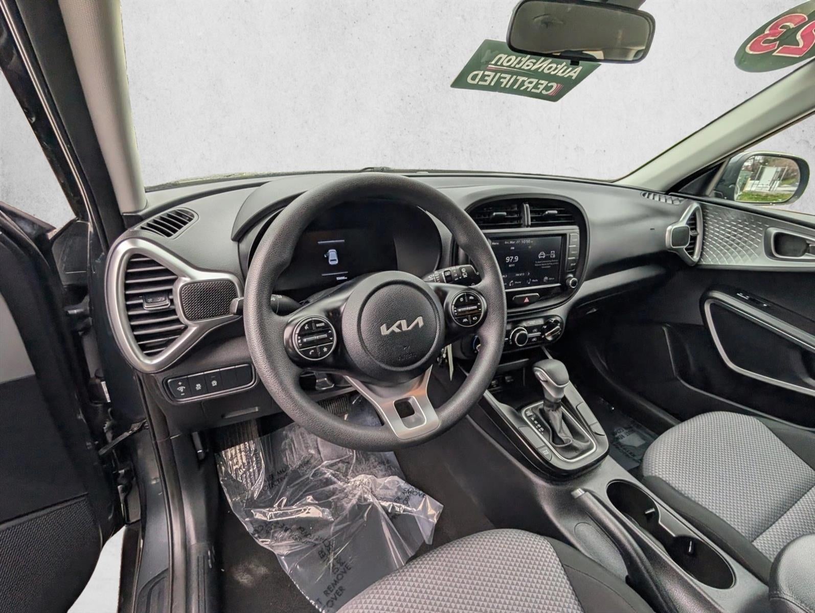 2023 Kia Soul LX IVT