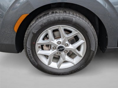 2023 Kia Soul LX IVT