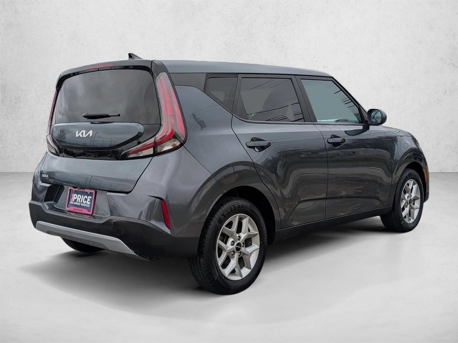 2023 Kia Soul LX IVT