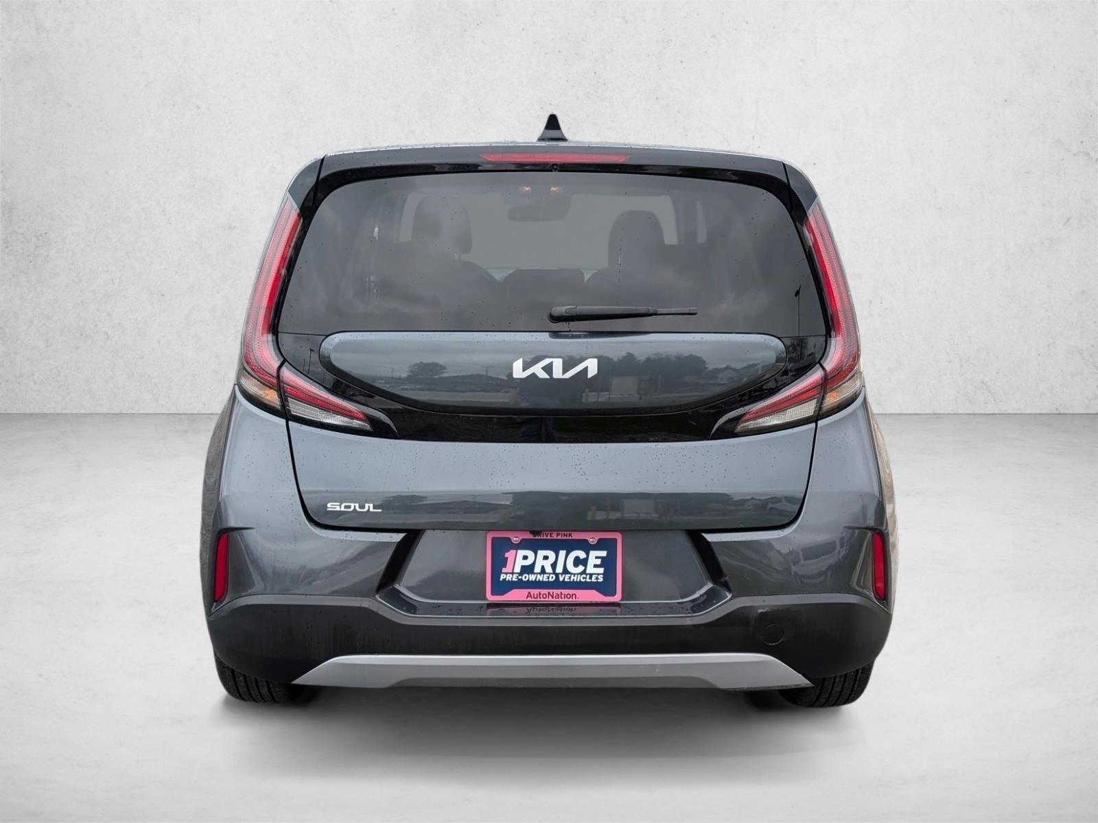 2023 Kia Soul LX IVT