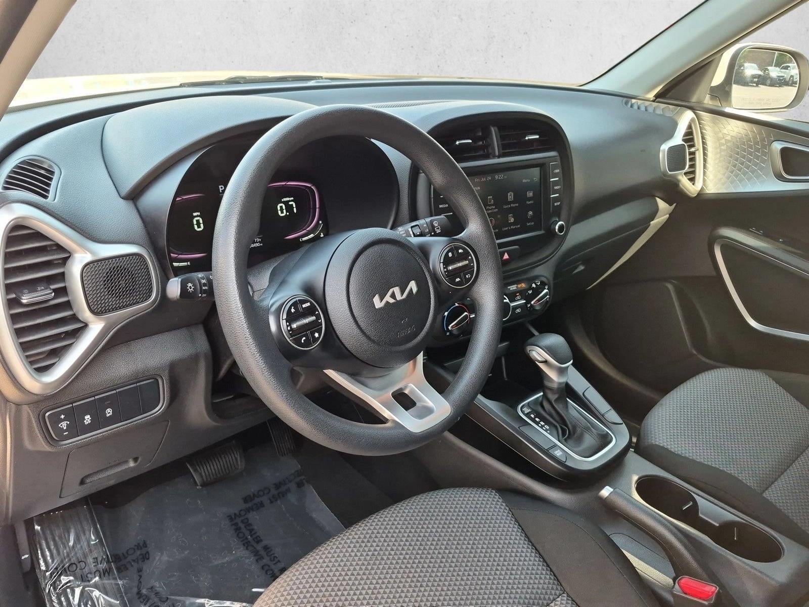 2023 Kia Soul LX IVT